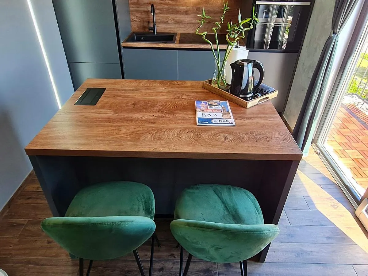 Modern Studio With A Beautiful View Rab Town Kroatien